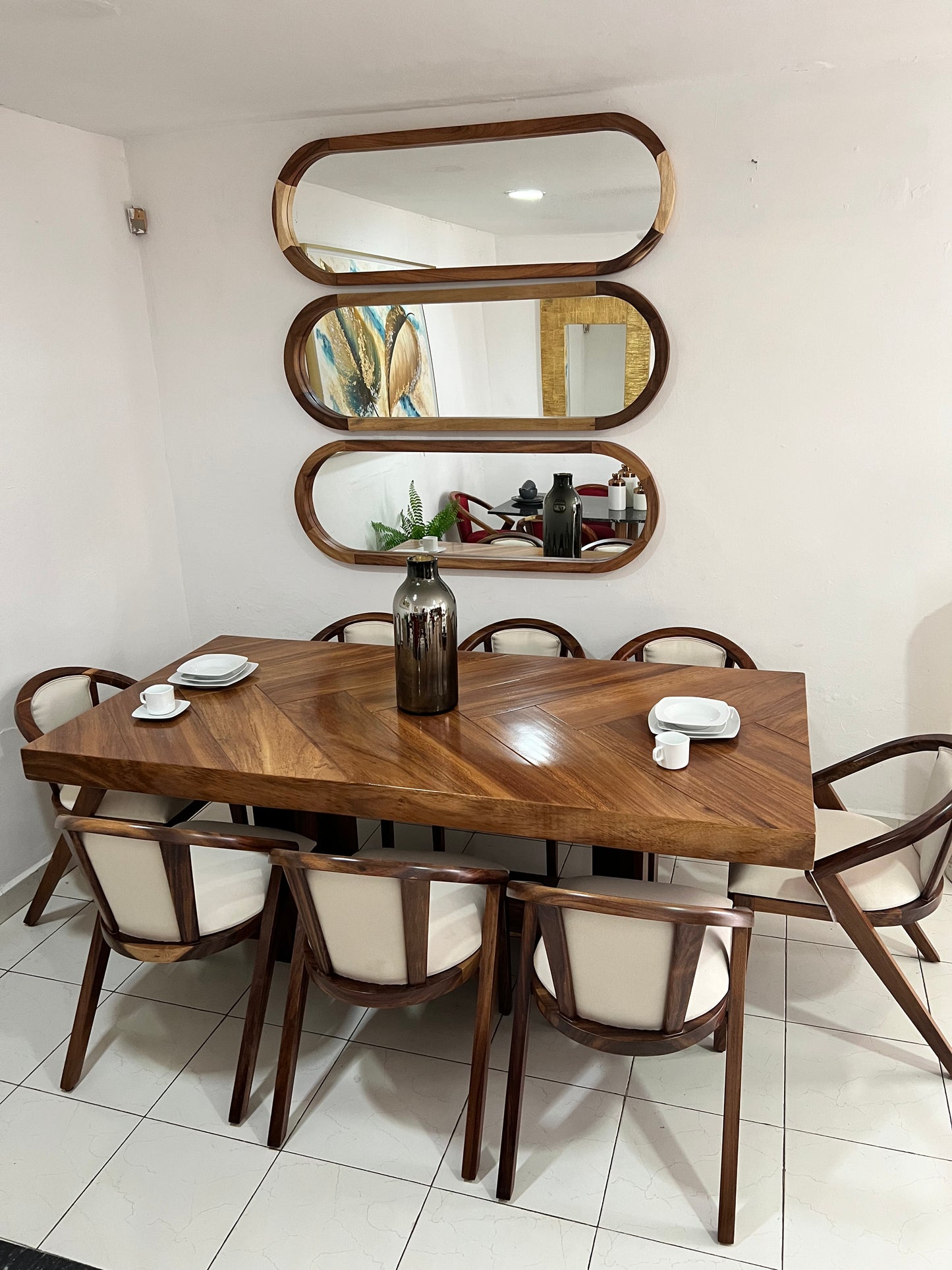 Comedor Dubai Parota