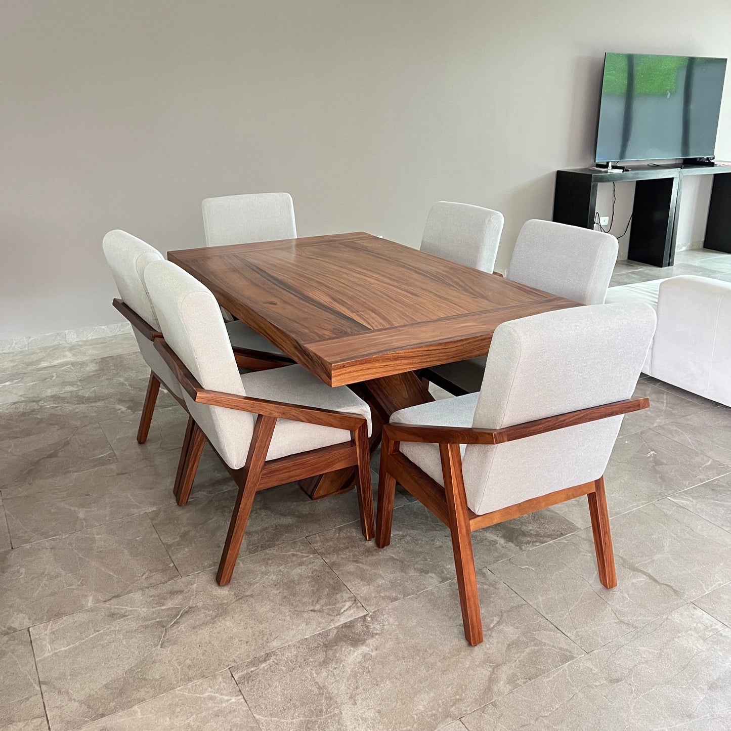 Comedor Milan Parota